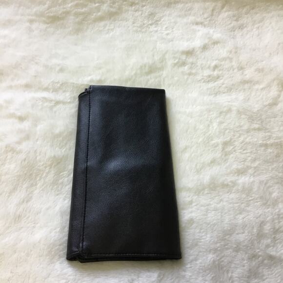 Black Leather Makeup Case - Picture 3 of 8